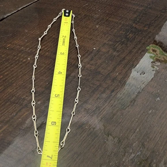 SE37 Elegant Silver Color Bone Shaped Chain Necklace - Picture 3 of 7